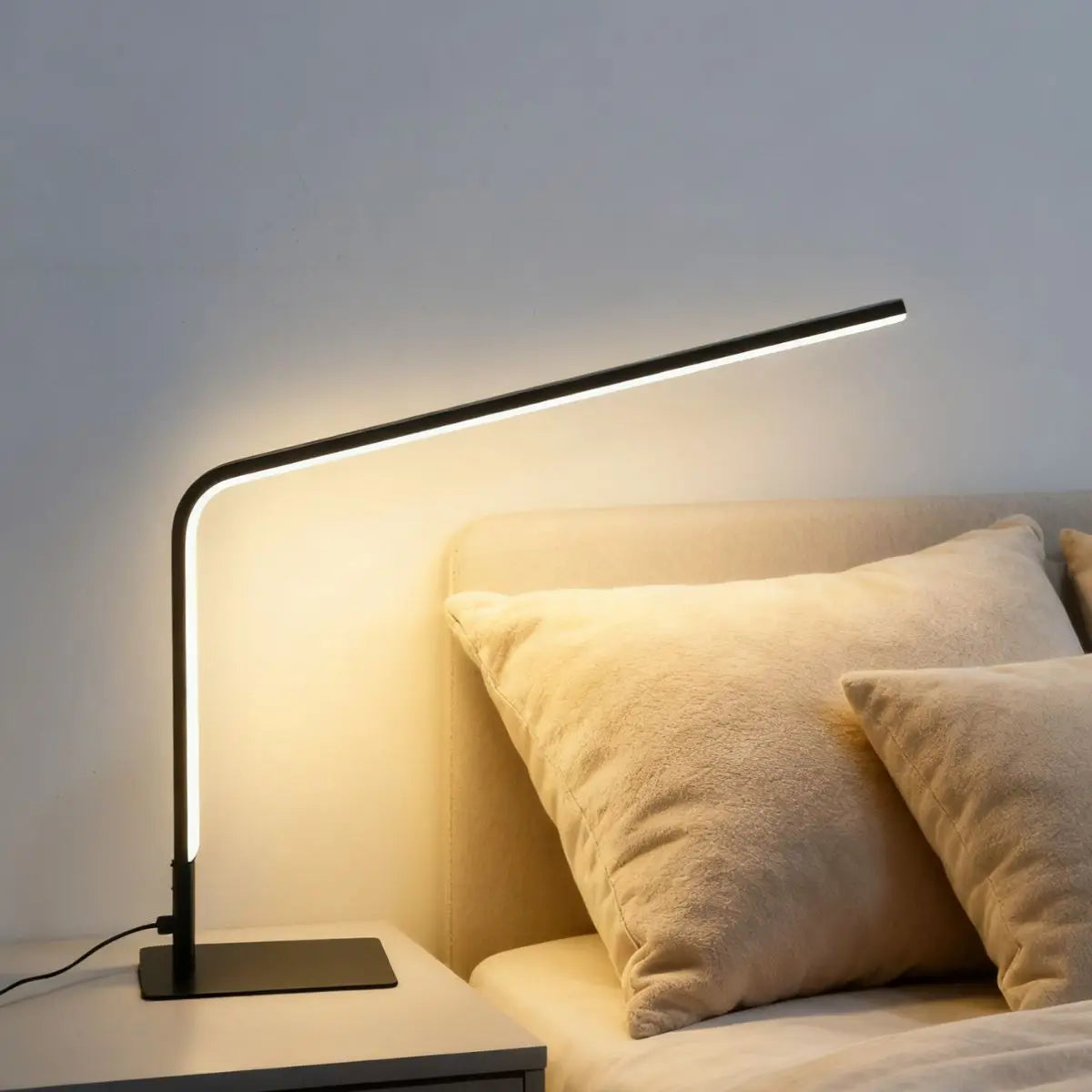 USB powered LED reading desk lamp with eye protection design, adjustable brightness and color change, suitable for home office a