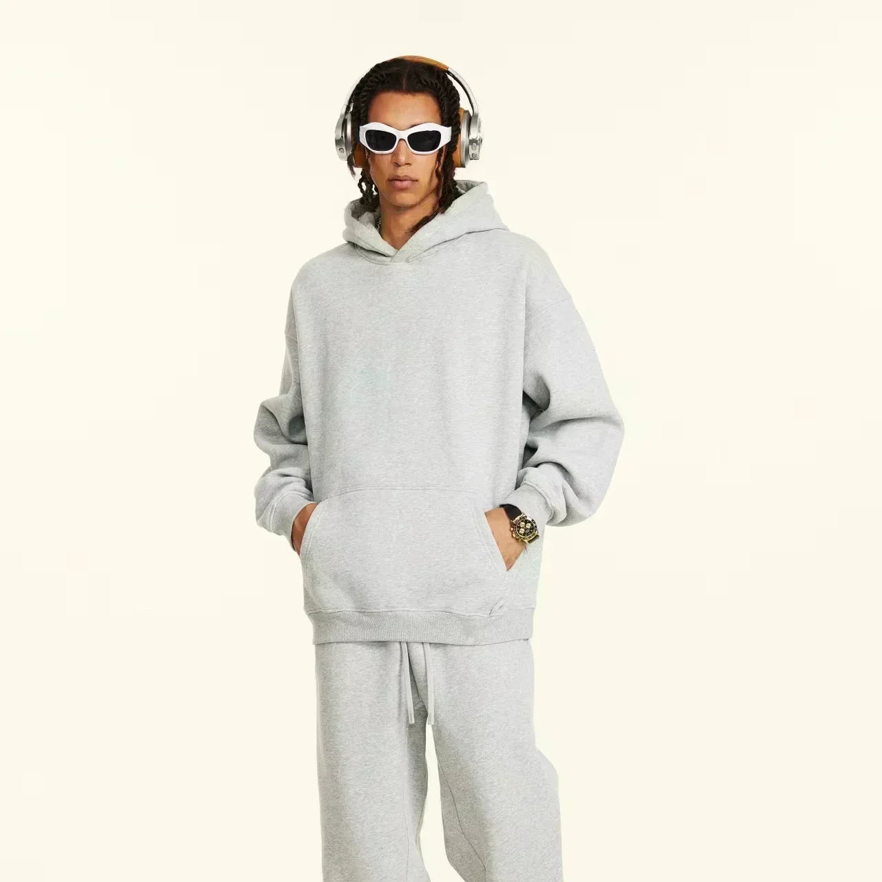 Men's clothing - Daily casual fashion - Long-sleeved hooded design - High-end classic style - Popular solid-color patterns