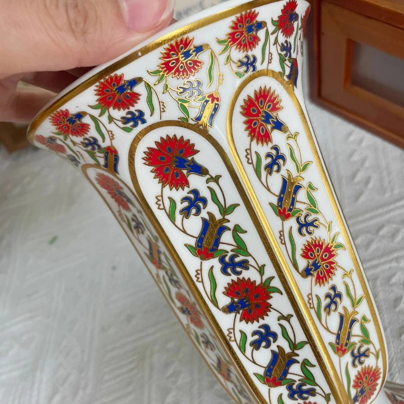 Ceramics Vase Elegant Porcelain Vases Modern Aesthetic Small Flower Bottle Luxury Decorative Vases Interior Desk Decorations