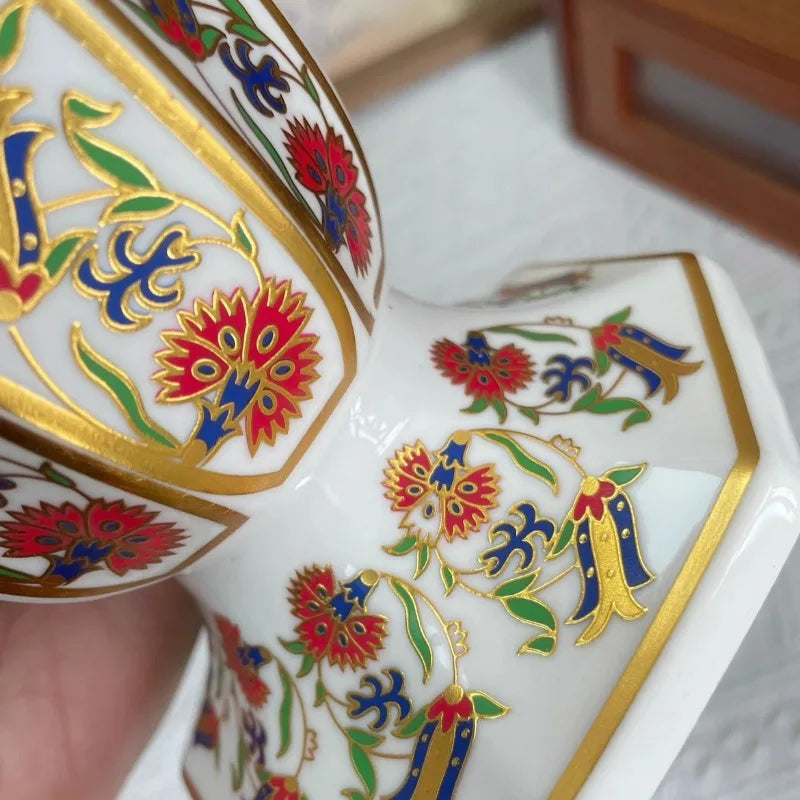 Ceramics Vase Elegant Porcelain Vases Modern Aesthetic Small Flower Bottle Luxury Decorative Vases Interior Desk Decorations
