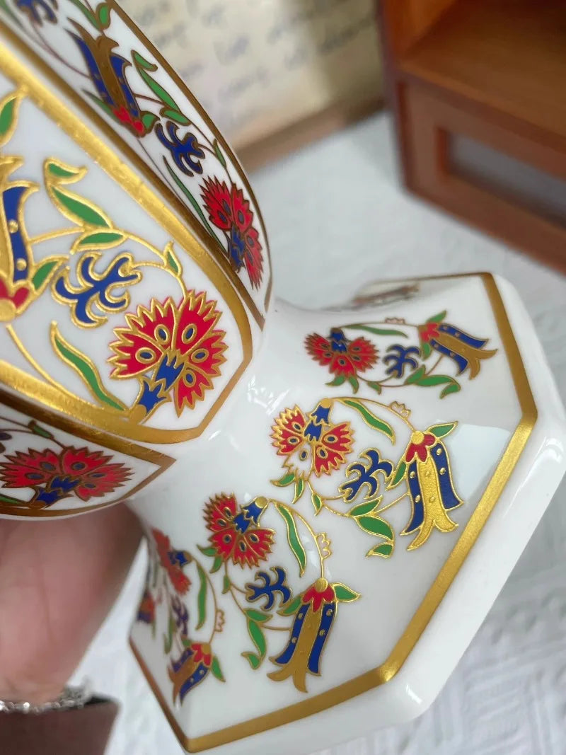 Ceramics Vase Elegant Porcelain Vases Modern Aesthetic Small Flower Bottle Luxury Decorative Vases Interior Desk Decorations