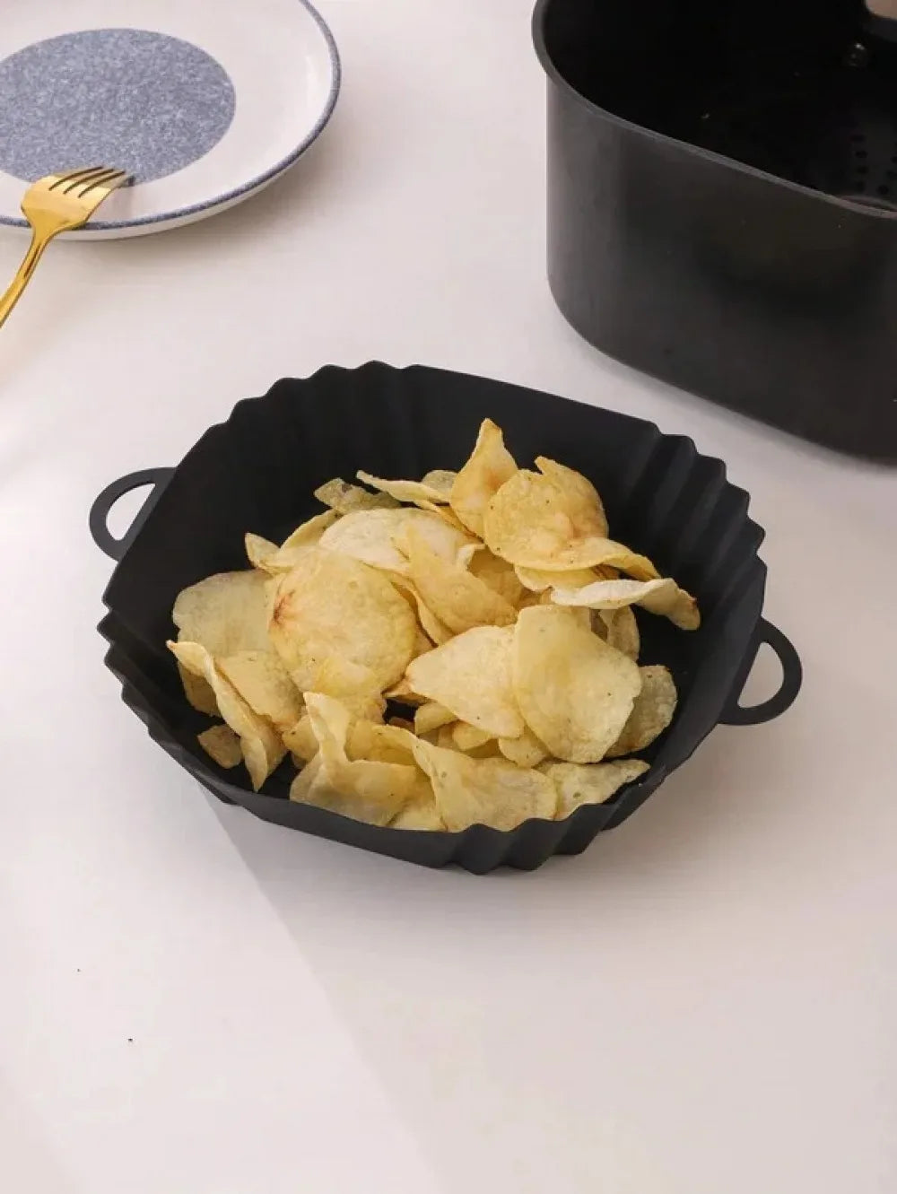 1Pc Silicone Air Fryer Pot Tray with Handle, Square Air Fryer Baking Pan, Reusable Air Fryer Liner for Kitchen Baking