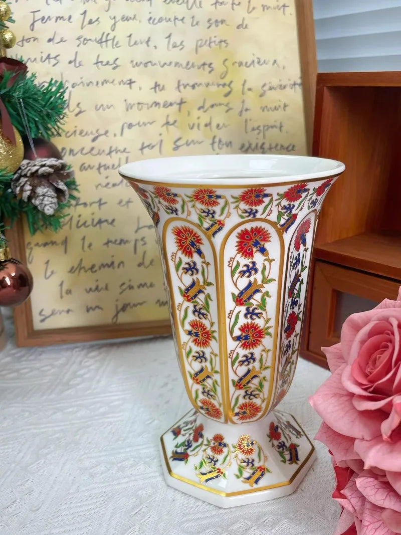 Ceramics Vase Elegant Porcelain Vases Modern Aesthetic Small Flower Bottle Luxury Decorative Vases Interior Desk Decorations