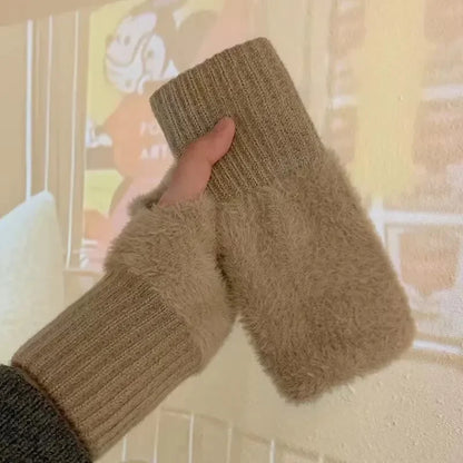 Fashionable Half Finger Gloves Suitable for Women's Soft and Warm Winter Luxurious Solid Color Plush Knitted Fingerless Gloves