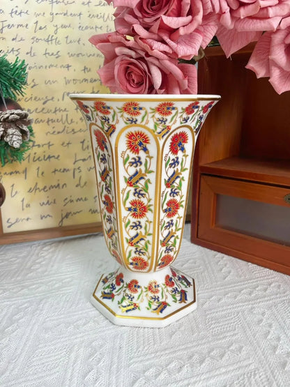 Ceramics Vase Elegant Porcelain Vases Modern Aesthetic Small Flower Bottle Luxury Decorative Vases Interior Desk Decorations