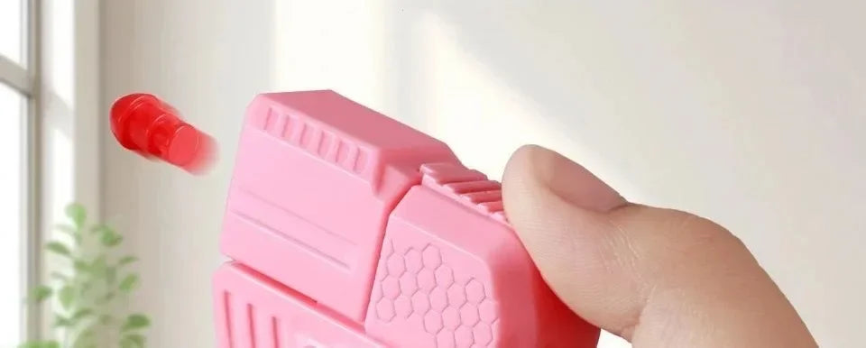 New Mini Gun Shell Ejected Can Launch Decompression EDC Finger Ring Pistol Fidget Spinner Ratchet Anxiety Stress Relief Toy Guns