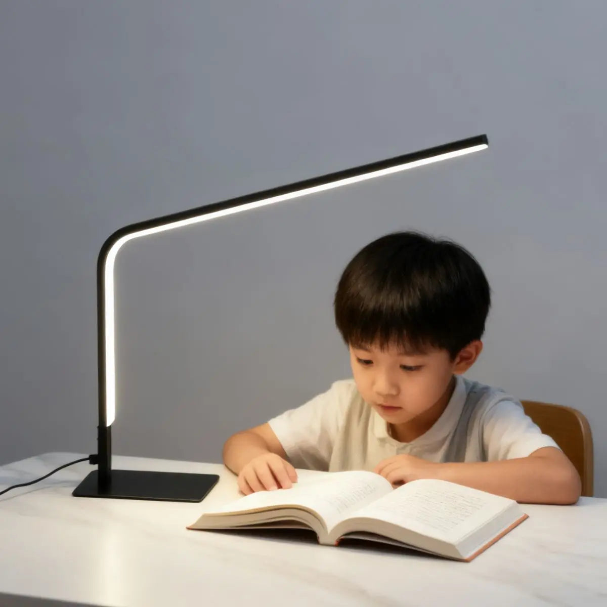 USB powered LED reading desk lamp with eye protection design, adjustable brightness and color change, suitable for home office a
